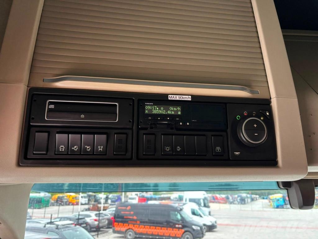 Volvo FH 540 6x4 FOR SALE AS CHASSIS Camiones con chasís y cabina