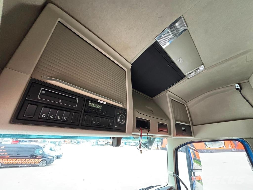 Volvo FH 540 6x4 FOR SALE AS CHASSIS Camiones con chasís y cabina