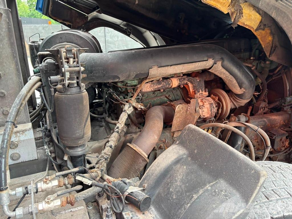 Volvo FH 540 6x4 FOR SALE AS CHASSIS Camiones con chasís y cabina