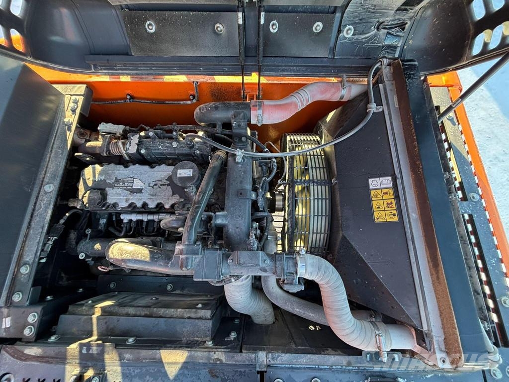 Doosan DX 255 LC-5 AC Εκσκαφείς με ερπύστριες