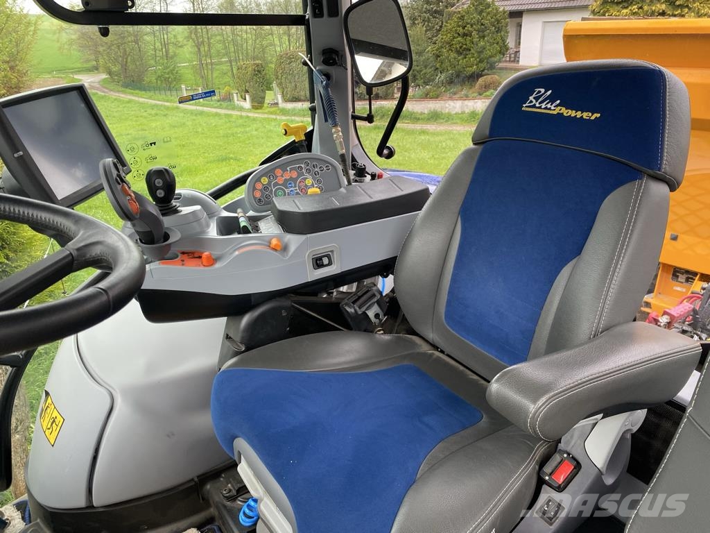 New Holland T7-210 auto command blue power Traktoren