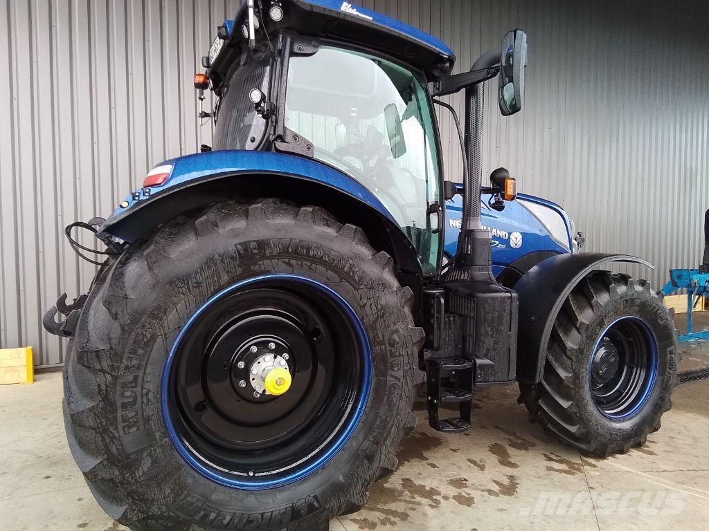 New Holland T7-210 auto command blue power Traktorok
