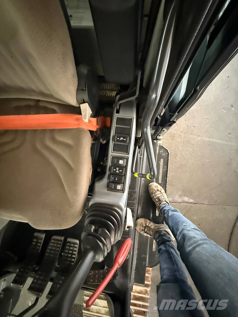 Hitachi ZX 350, ZX350 Escavadoras de rastos