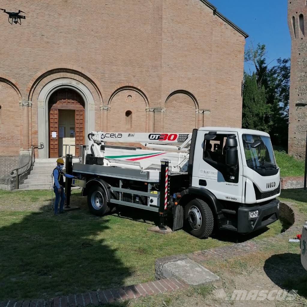 Cela DT 30 Auto korvtõstukid
