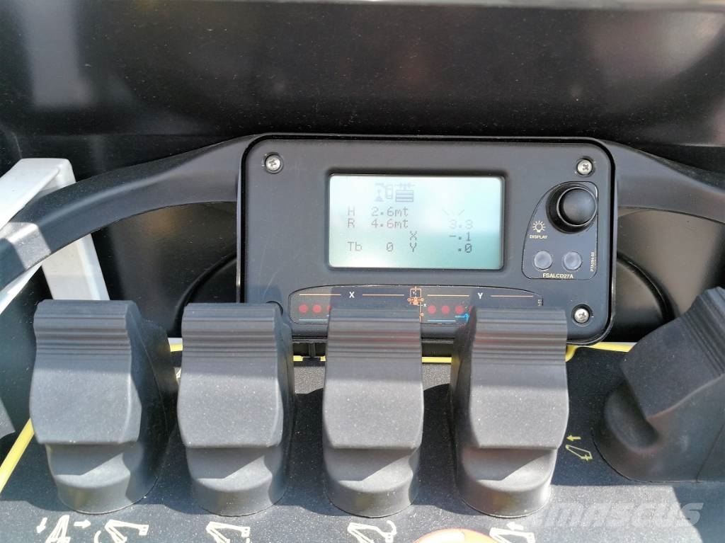 Cela DT 30 Auto korvtõstukid