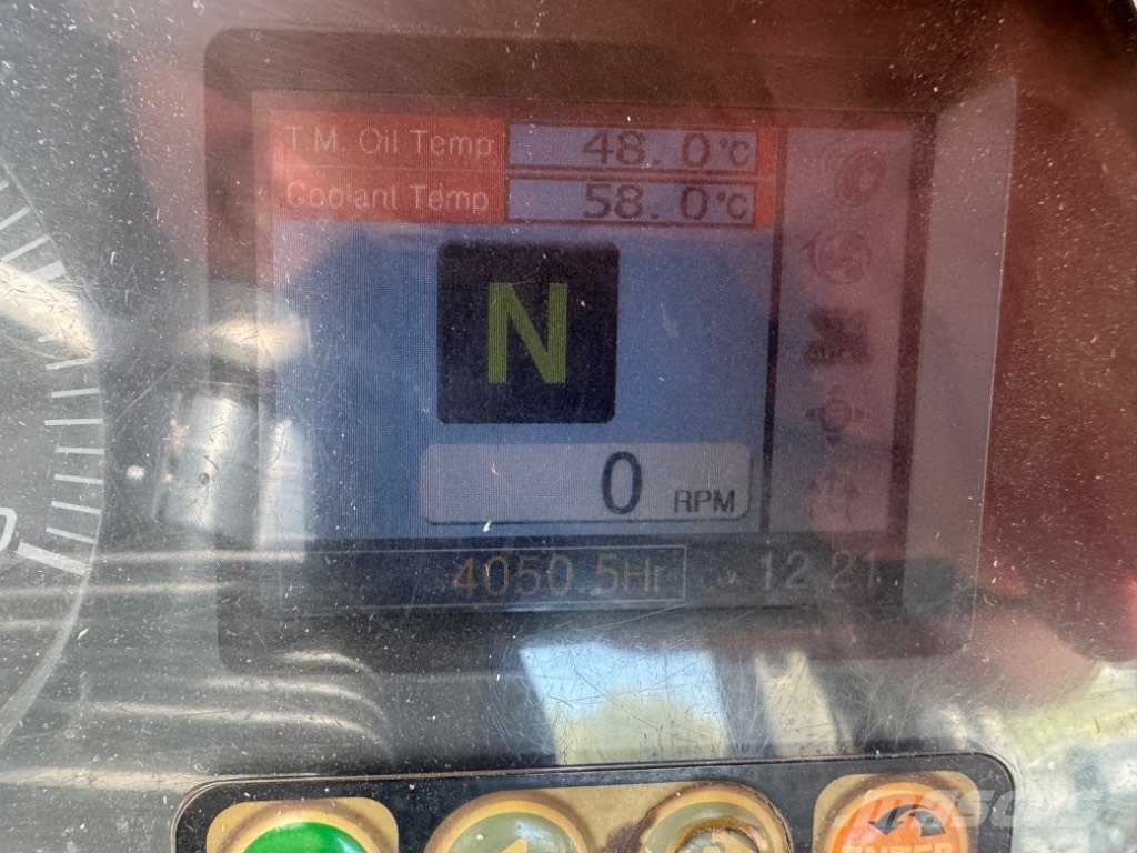 Hyundai 770-7A لوادر بعجل
