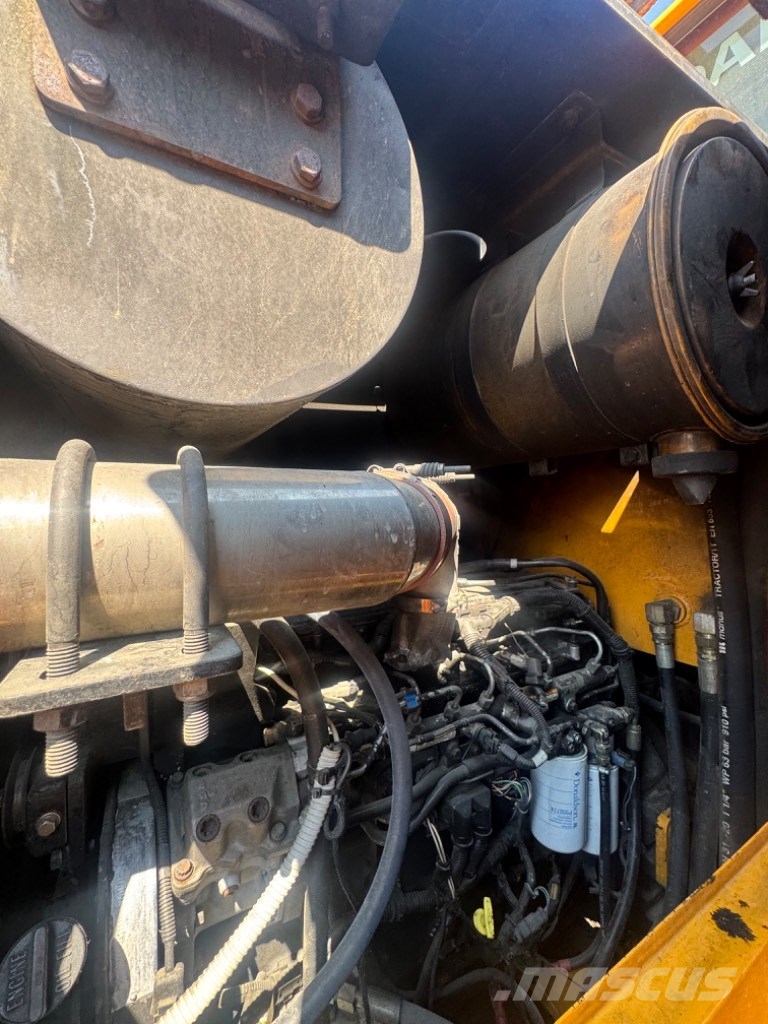 Hyundai 770-7A لوادر بعجل