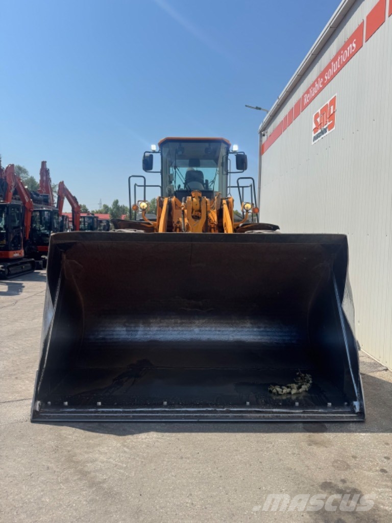 Hyundai 770-7A لوادر بعجل
