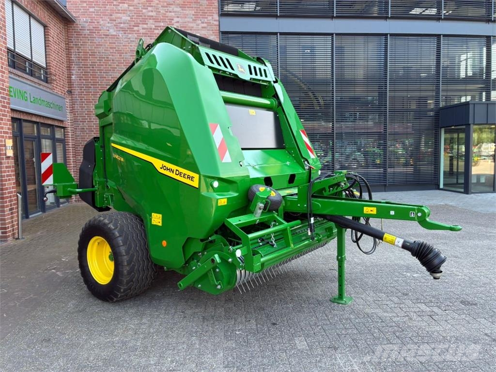 John Deere V462M Ronde-balenpersen
