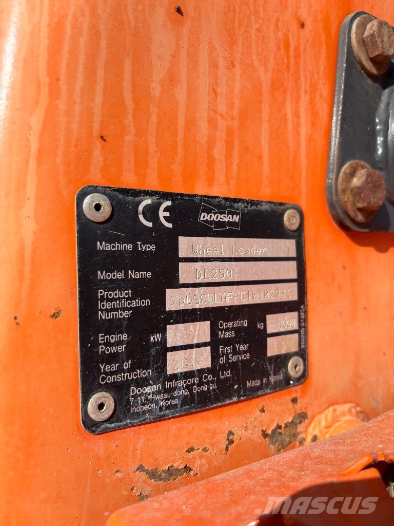 Doosan DL 250 Rataslaadurid