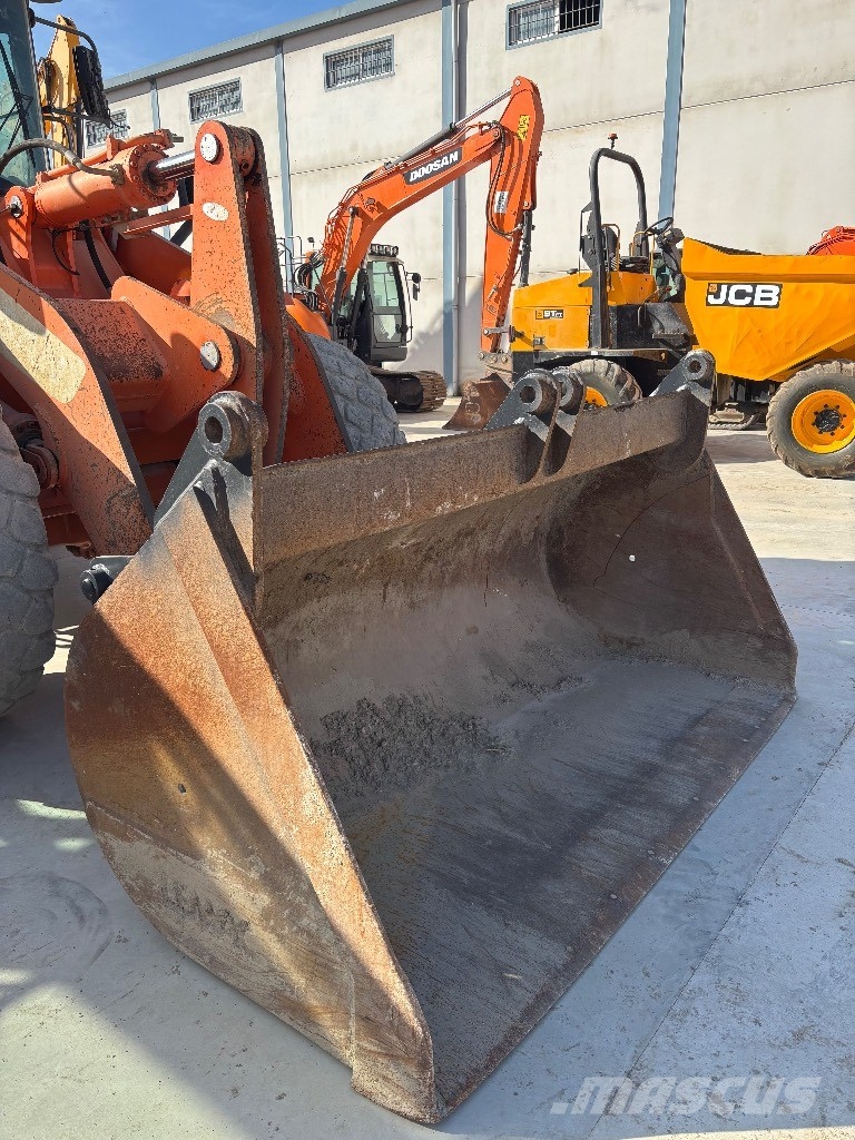 Doosan DL 250 Rataslaadurid