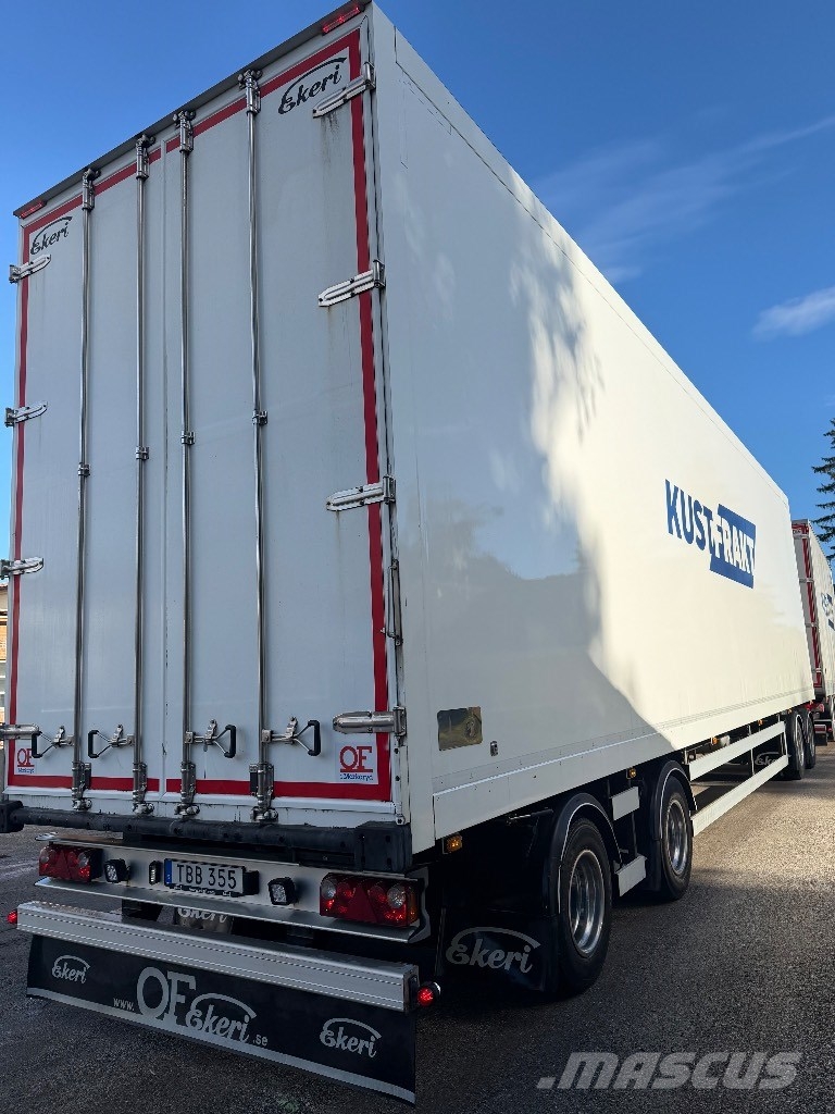 Ekeri Skåpsläp S8-D med öppningsbar sida -18 Carrocería de caja