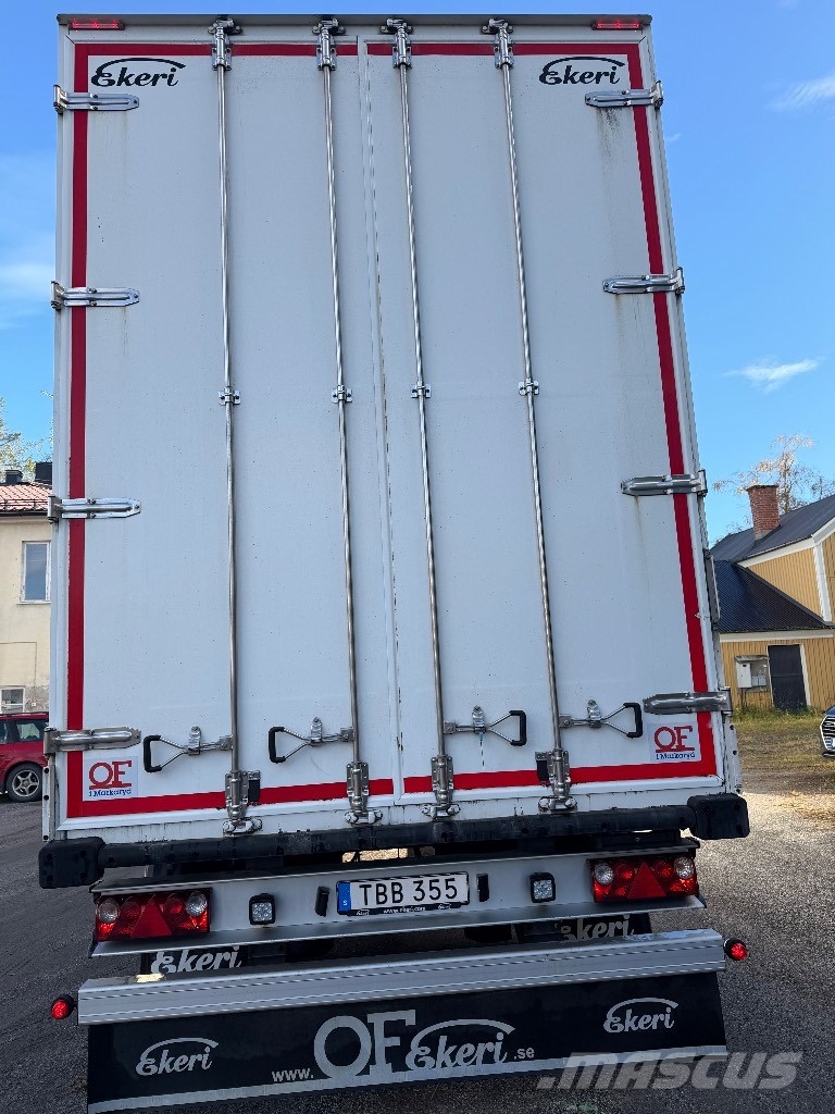 Ekeri Skåpsläp S8-D med öppningsbar sida -18 Carrocería de caja