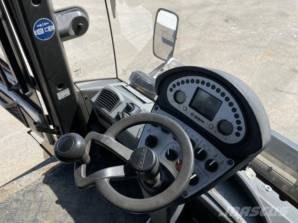 Bomag BW 151 AD-5 مداحل ثنائية الاسطوانة