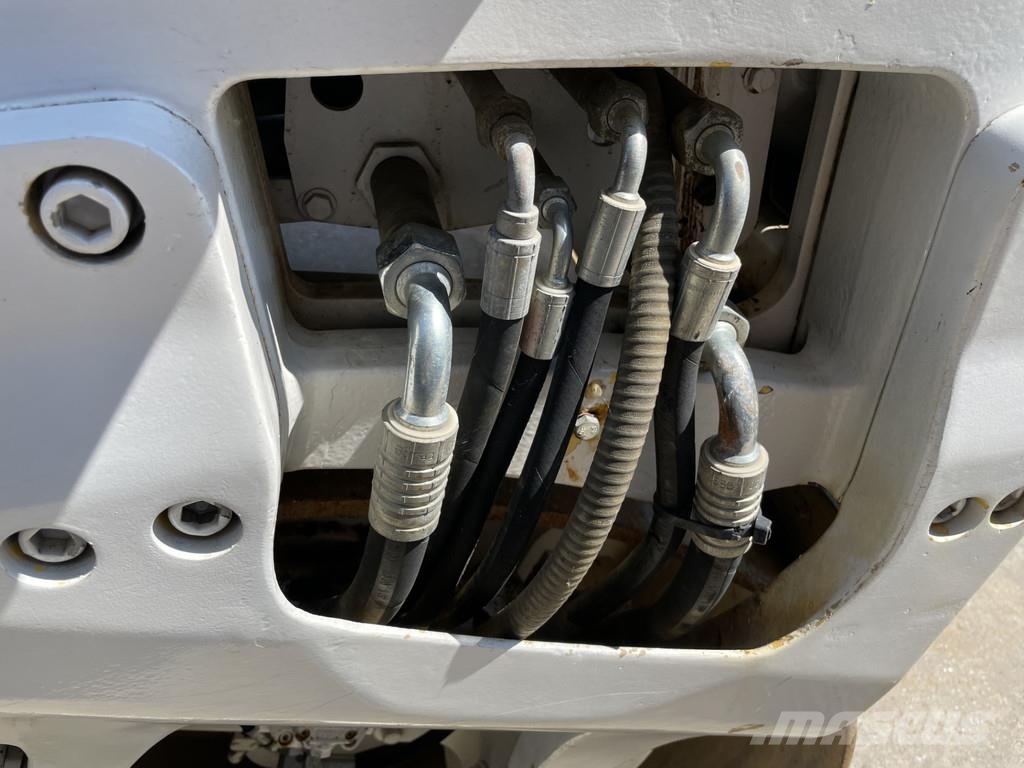 Bomag BW 151 AD-5 مداحل ثنائية الاسطوانة