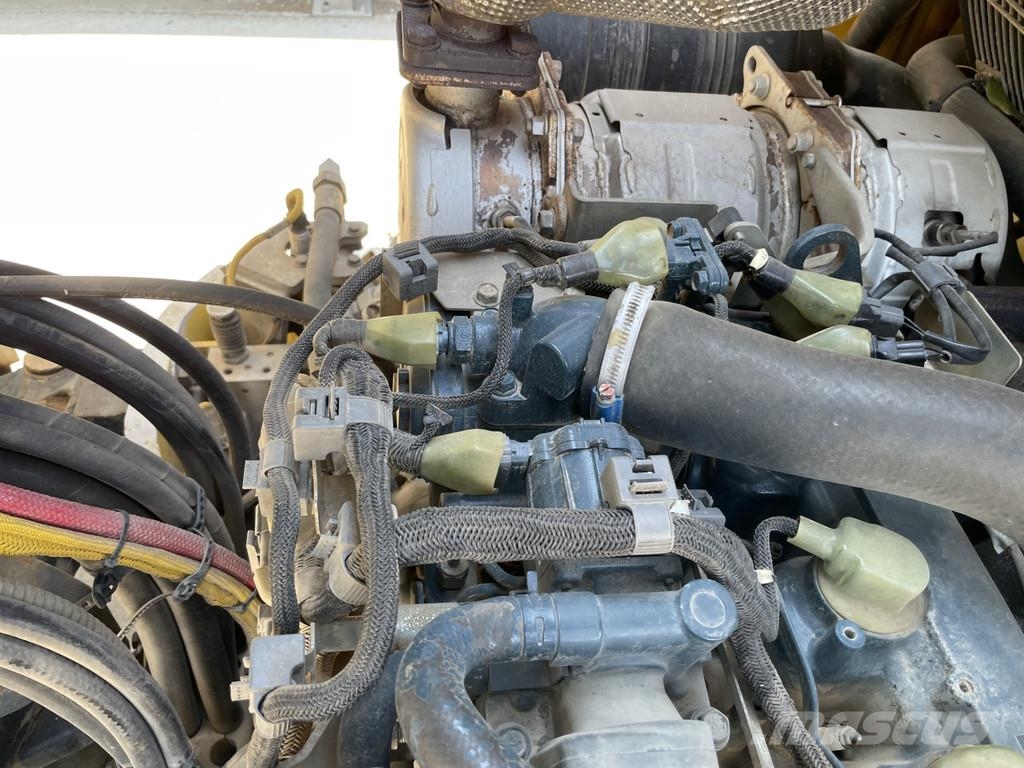 Bomag BW 151 AD-5 مداحل ثنائية الاسطوانة