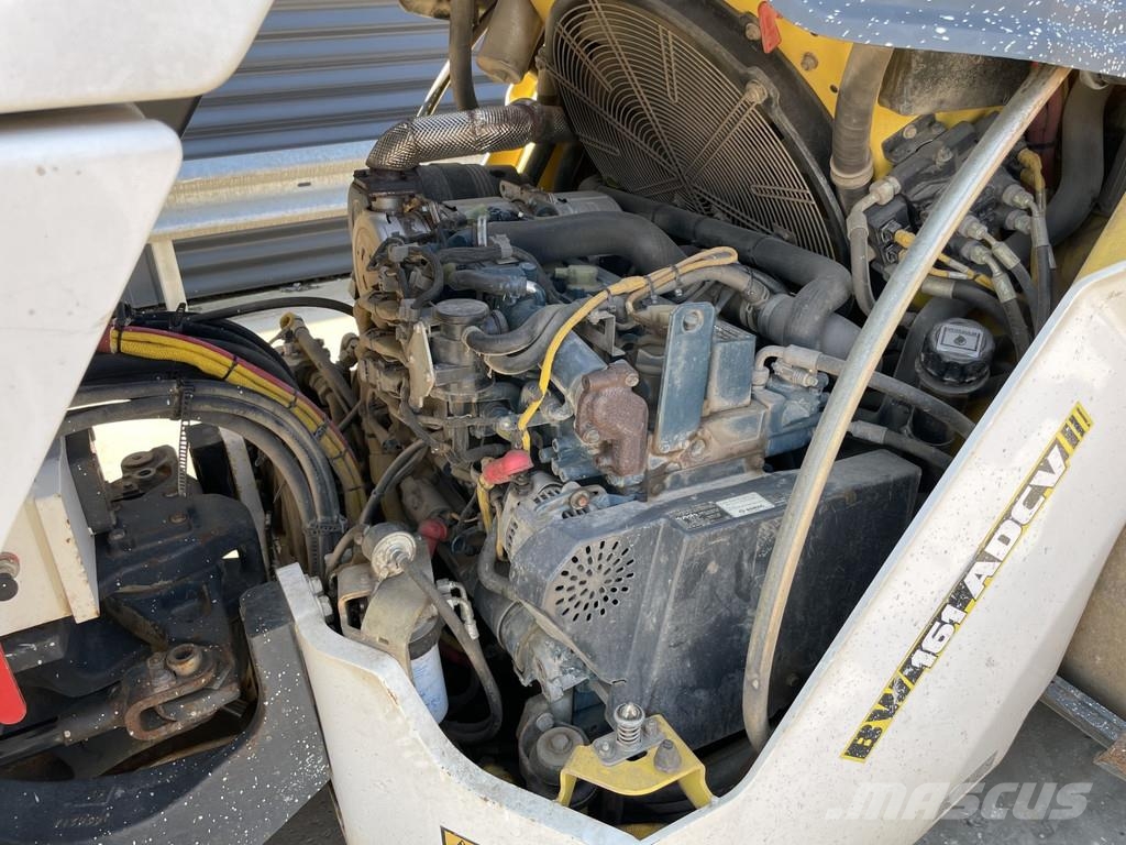 Bomag BW 151 AD-5 مداحل ثنائية الاسطوانة
