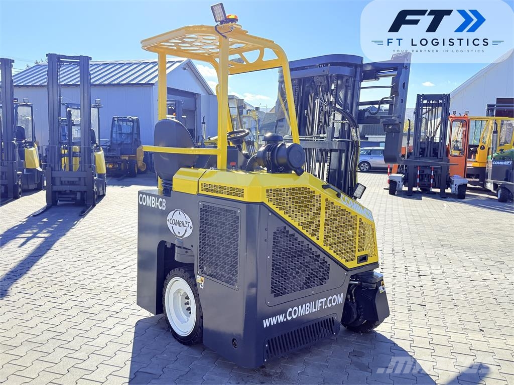 Combilift C3000CB | GAS | TRIPLEX 4900 MM | READY 四轮前移式叉车