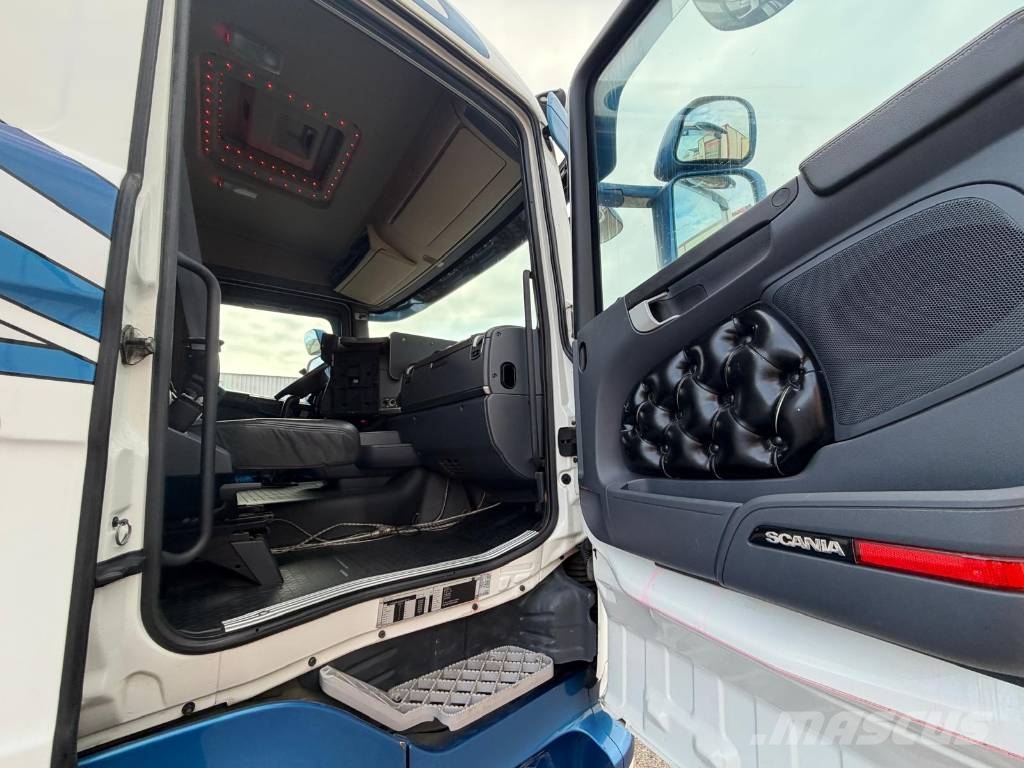 Scania R450LB8X4*HNB Seria nr 5772 훅 리프트 트럭