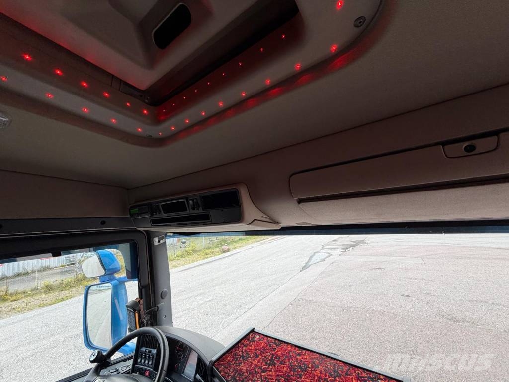 Scania R450LB8X4*HNB Seria nr 5772 훅 리프트 트럭