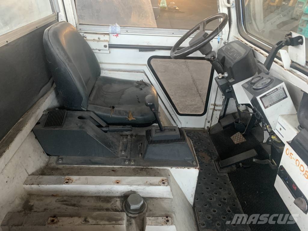 Nissan FG2500 V-2566 EO Airport equipment