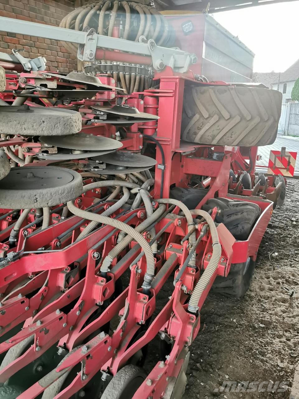 Pöttinger Terrasem C4 Combination drills