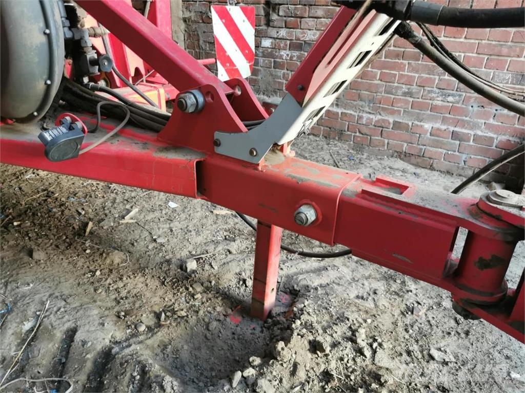 Pöttinger Terrasem C4 Combination drills