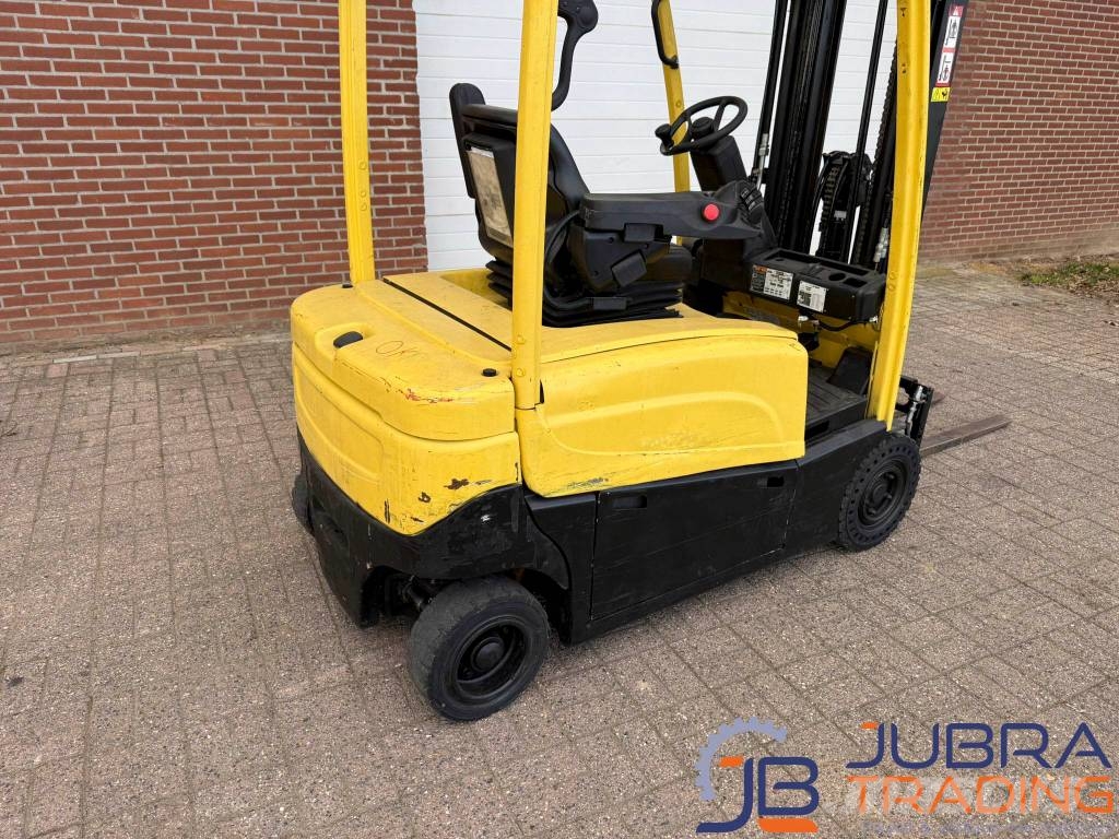 Hyster J1.6XN LWB Electric forklifts
