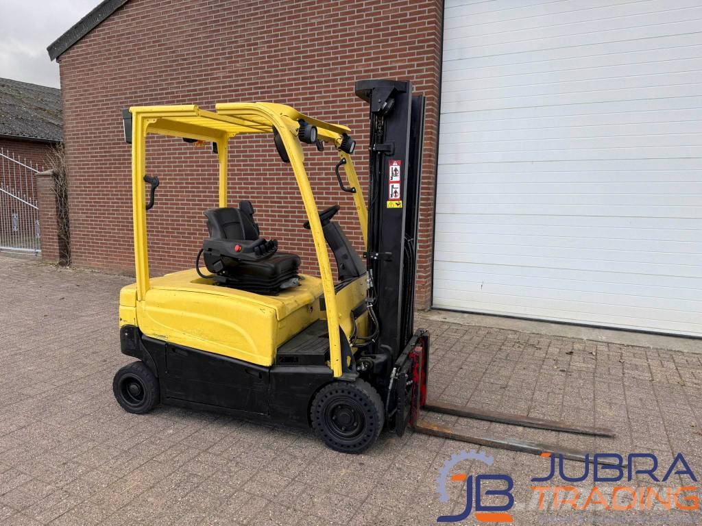 Hyster J1.6XN LWB Electric forklifts