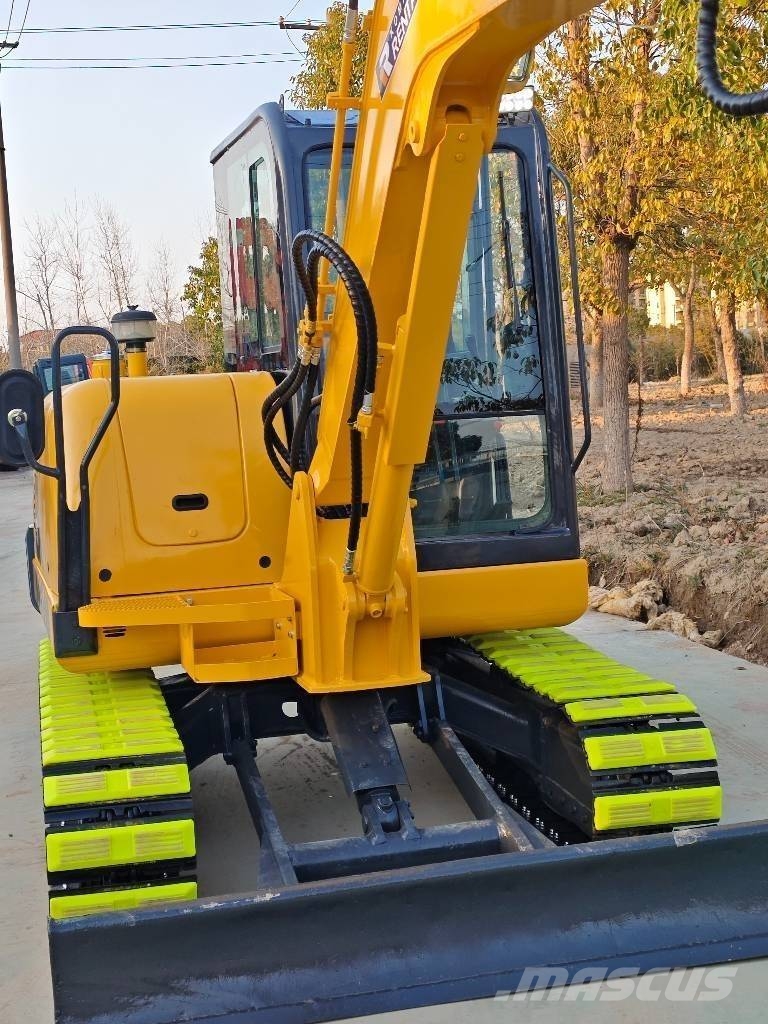 Komatsu PC 56 Mini kotrók < 7t