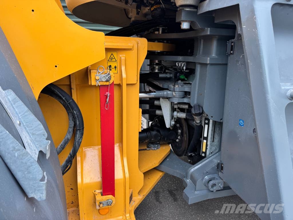 Liebherr L 566 Radlader