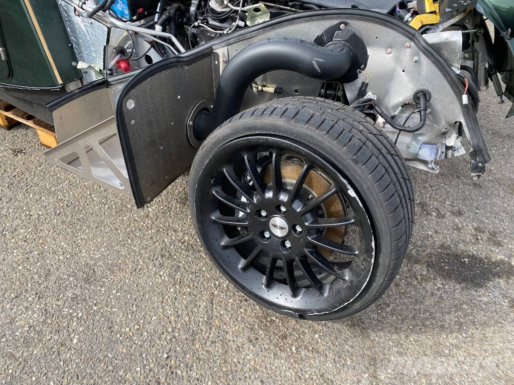 Morgan Cabriolet PLUS SIX 3.0i First Edition endommagée Carros