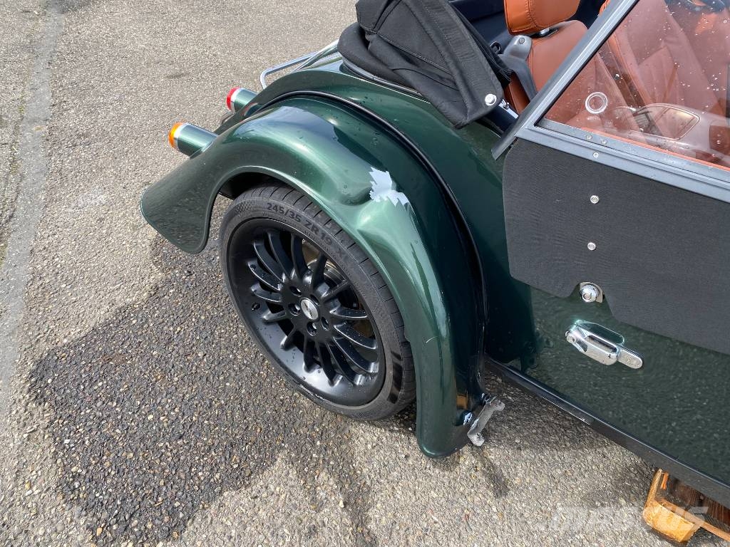 Morgan Cabriolet PLUS SIX 3.0i First Edition endommagée Carros