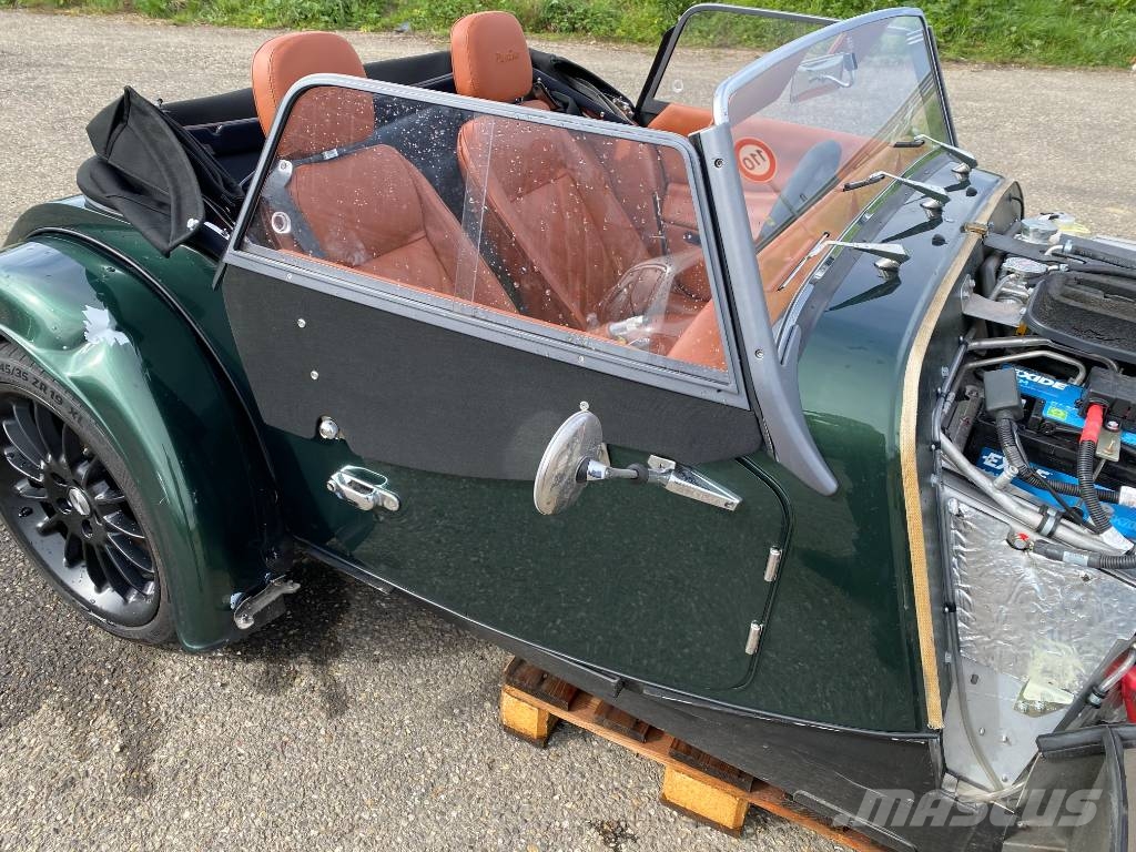 Morgan Cabriolet PLUS SIX 3.0i First Edition endommagée Carros