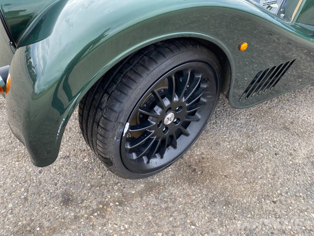 Morgan Cabriolet PLUS SIX 3.0i First Edition endommagée Carros