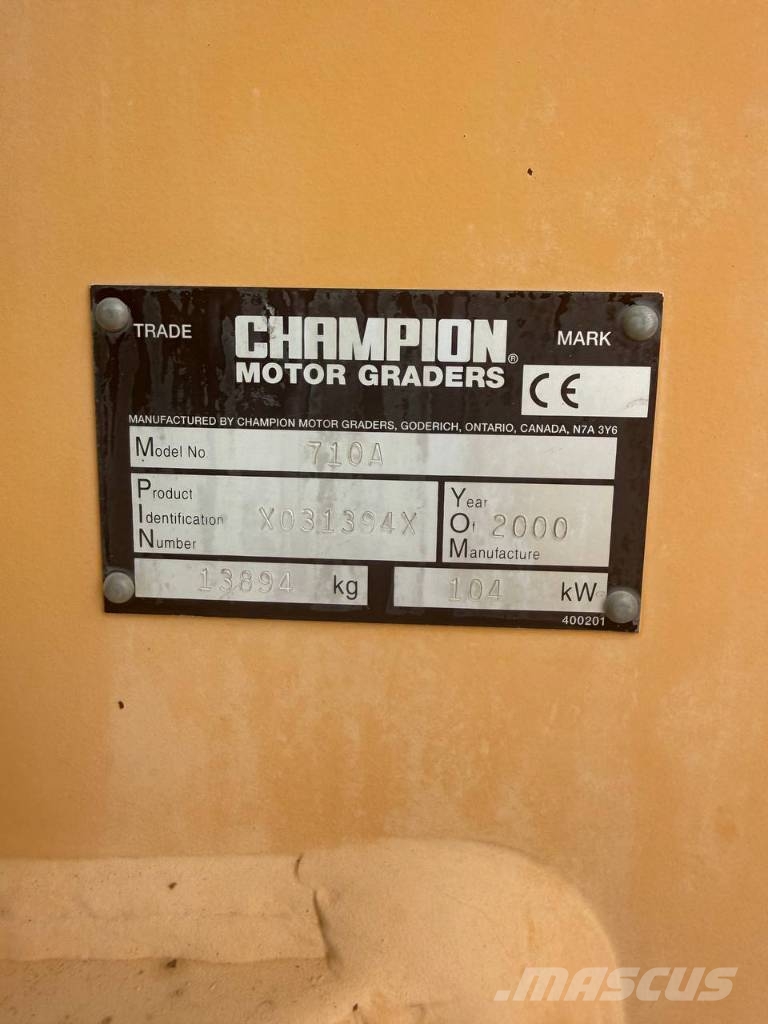 Champion 710 A معدات تمهيد الطرق