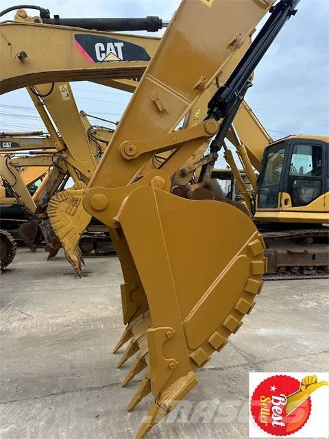 CAT 325 D L Kāpurķēžu ekskavatori
