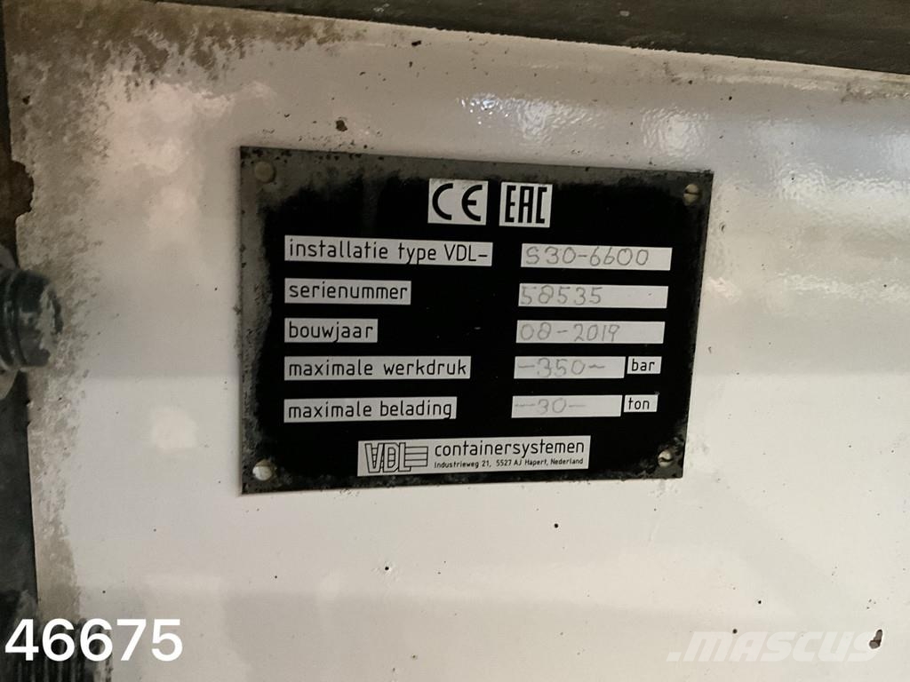 DAF CF 530 8x4 Euro 6 VDL 30 Ton haakarmsysteem Treileri ar āķi