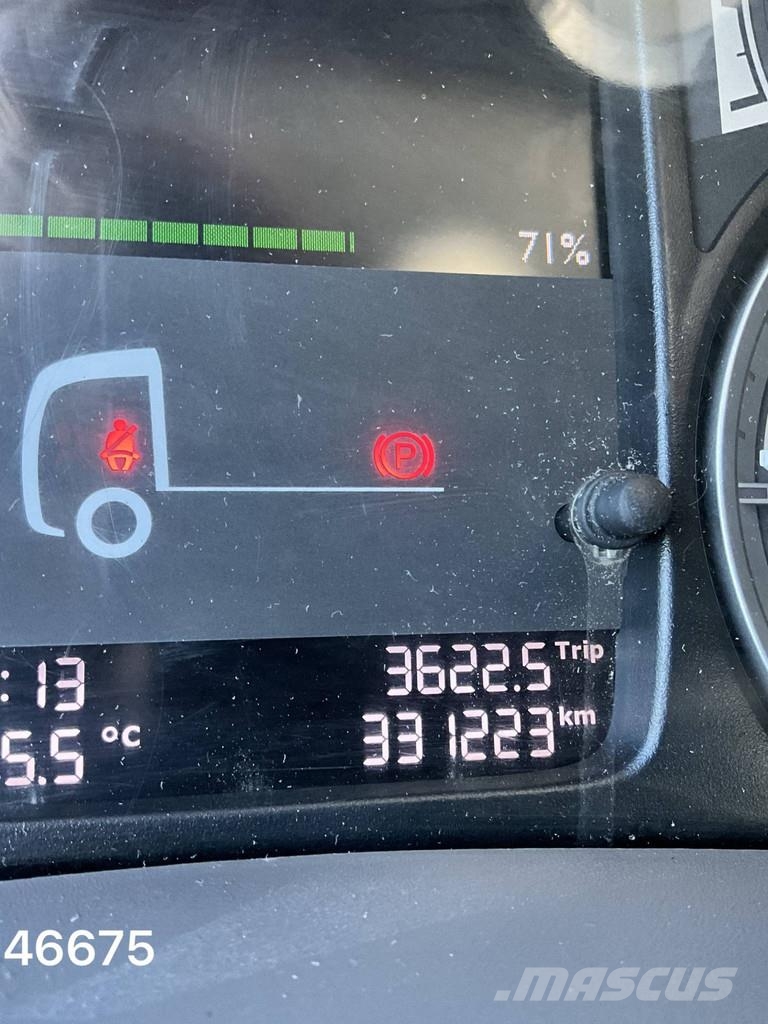 DAF CF 530 8x4 Euro 6 VDL 30 Ton haakarmsysteem Treileri ar āķi