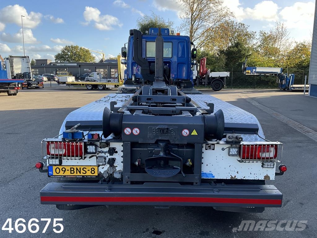 DAF CF 530 8x4 Euro 6 VDL 30 Ton haakarmsysteem Treileri ar āķi