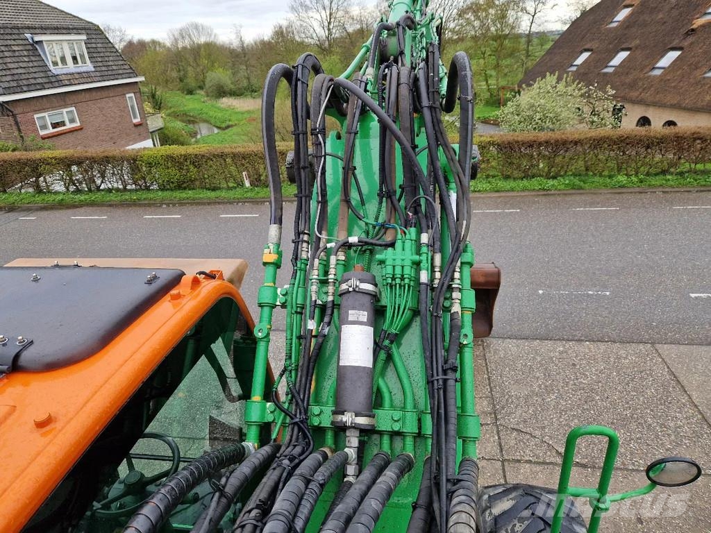Hyundai Robex 160W-9A with 6-cylinder Cummins Pelle sur pneus