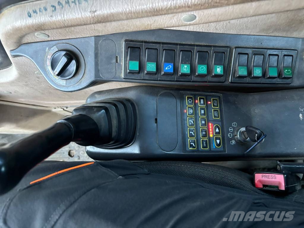 Samsung SE 130 LC M-3 / Metsäalusta, Kallistuva kauha Telakaivukoneet