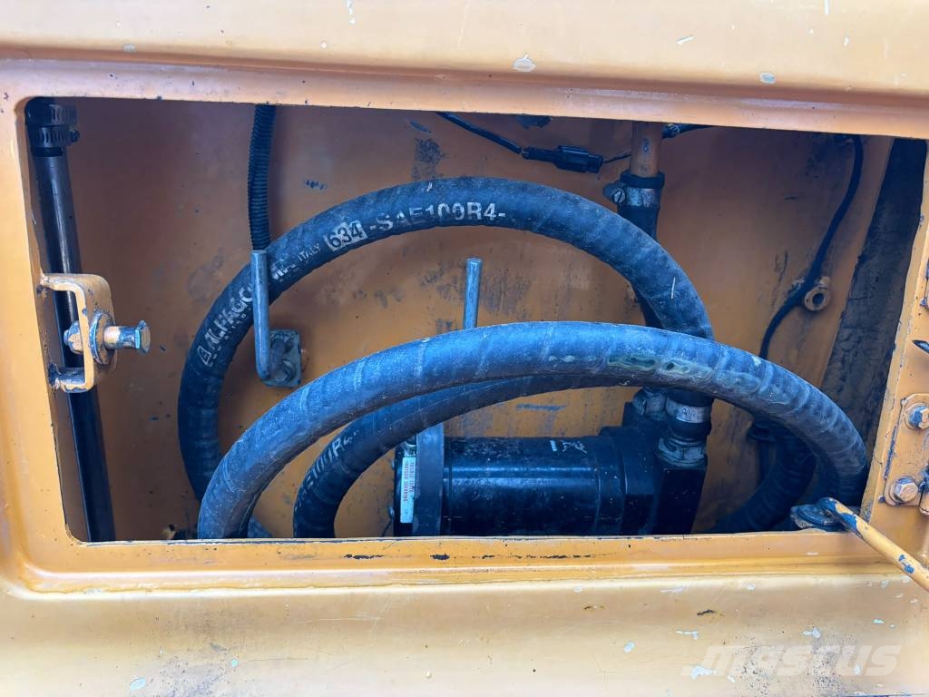 Samsung SE 130 LC M-3 / Metsäalusta, Kallistuva kauha Telakaivukoneet