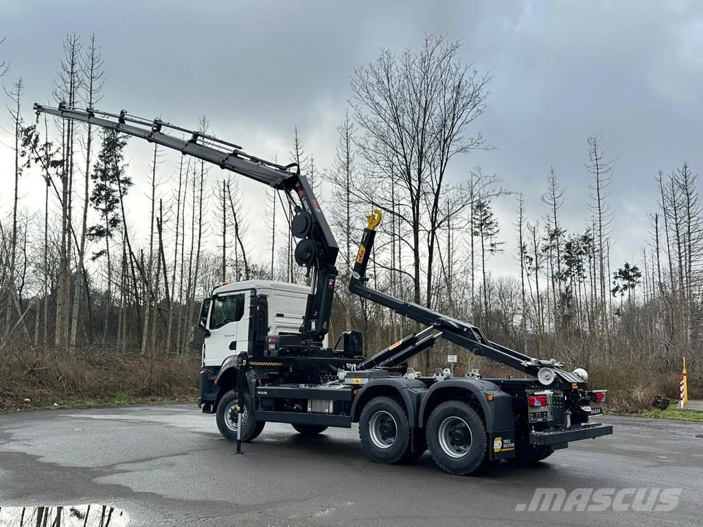 MAN TGS 33.440 MAN TGS 33.440 6x6 BB Abrollkipper+Kran Hook lift trucks