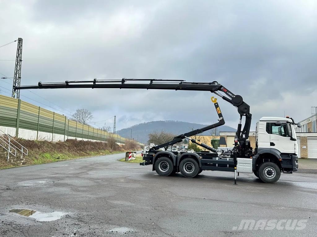 MAN TGS 33.440 MAN TGS 33.440 6x6 BB Abrollkipper+Kran Hook lift trucks