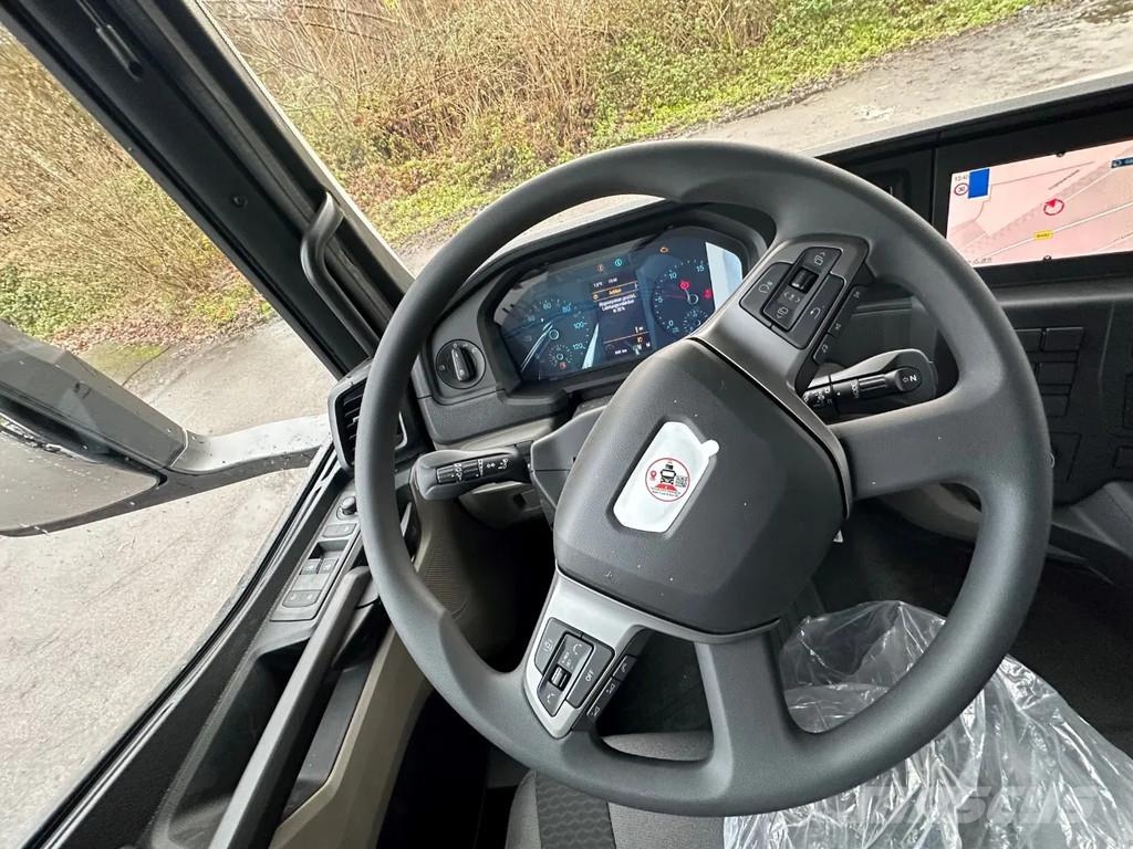 MAN TGS 33.440 MAN TGS 33.440 6x6 BB Abrollkipper+Kran Hook lift trucks