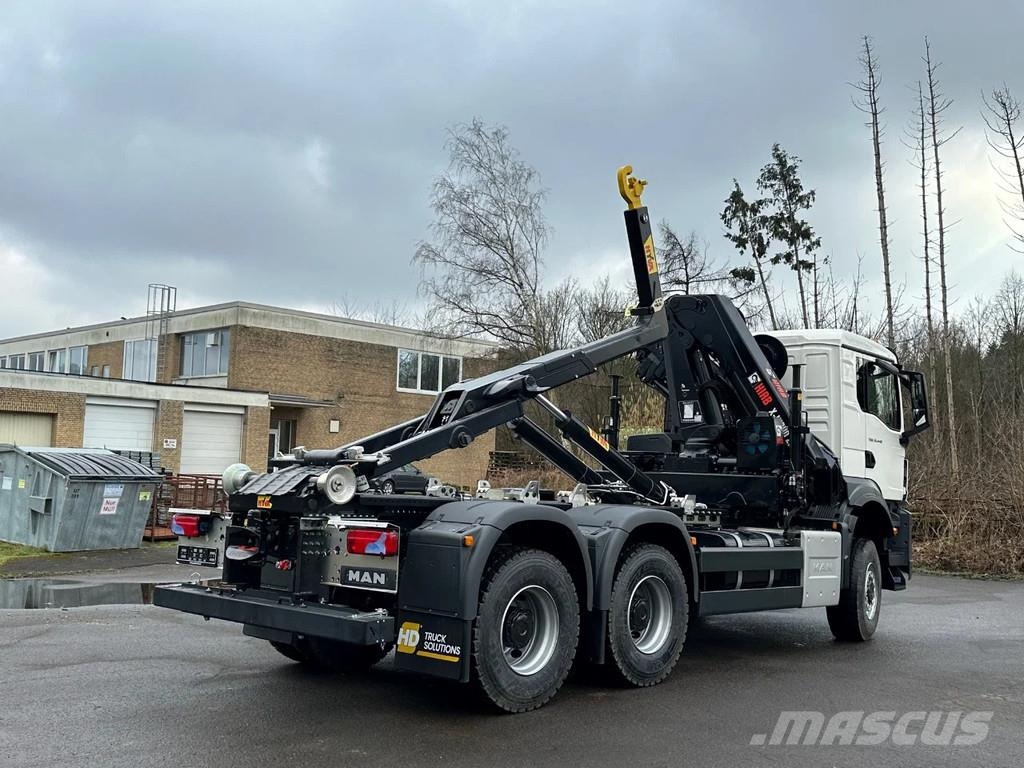 MAN TGS 33.440 MAN TGS 33.440 6x6 BB Abrollkipper+Kran شاحنات الرافعات الخطافية