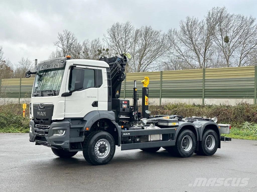 MAN TGS 33.440 MAN TGS 33.440 6x6 BB Abrollkipper+Kran شاحنات الرافعات الخطافية