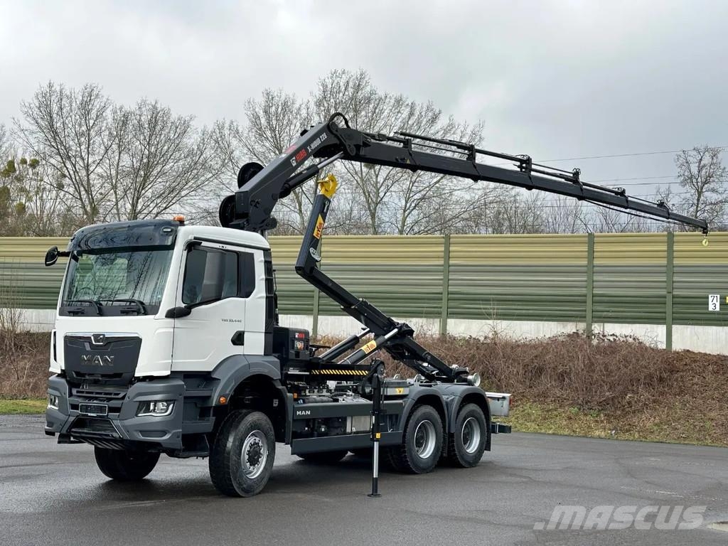 MAN TGS 33.440 MAN TGS 33.440 6x6 BB Abrollkipper+Kran Hook lift trucks
