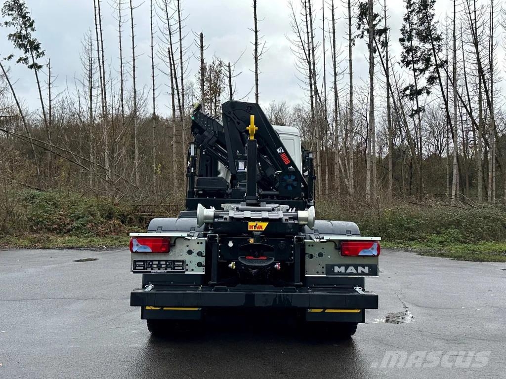 MAN TGS 33.440 MAN TGS 33.440 6x6 BB Abrollkipper+Kran Hook lift trucks